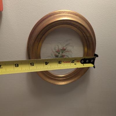 Framed Oval Flower Painting On Canvas (USB)