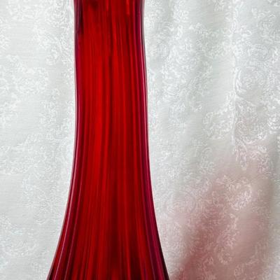 L.E. Smith Swung Vase 22 inch