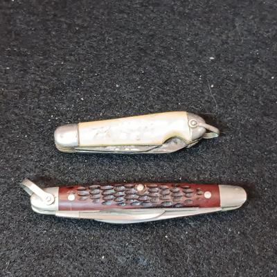 CASE AND A SECOND POCKET KNIFE