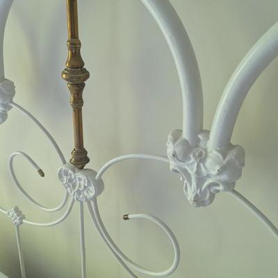 Cast Iron White Metal Bed Frame With Mattress & Box Spring (BR1)