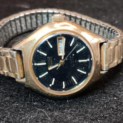 SEIKO AND AN ELGIN WATCH FOR PARTS OR REPAIR