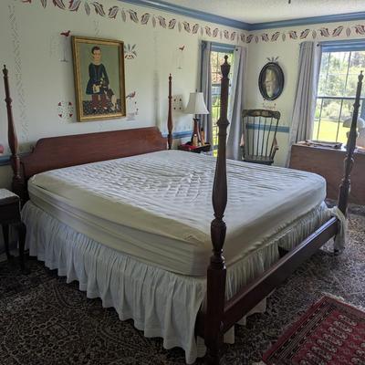 Solid Wood Four Post Bed Frame Mattress & Box Frame Not Included (BR2)