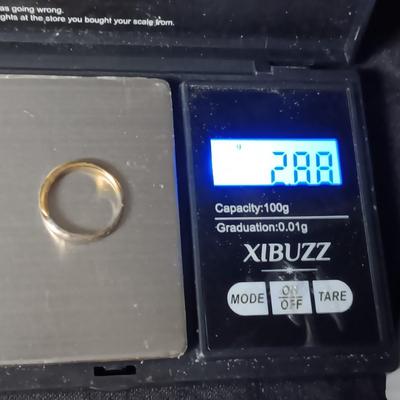 14K GOLD RING 2.88g SIZE4