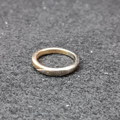 14K GOLD RING 2.88g SIZE4