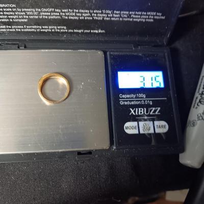 14K GOLD RING SIGNED ART CARVED 3.15g