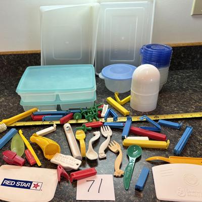 Plastic Kitchen Lot