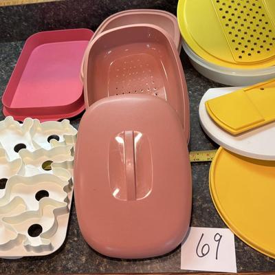 Tupperware Lot