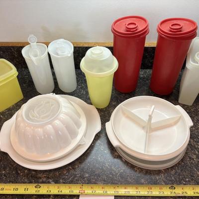 Tupperware Lot