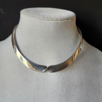 Vintage elegant choker