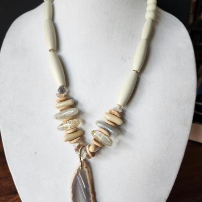Agate Pendant Necklace