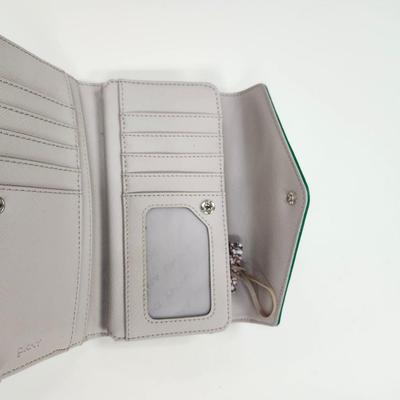 Sale Photo Thumbnail #164: Green, New
Front snap,  10 slots 
zippered slot for cash
check book slot 
7.5 x 4 inches