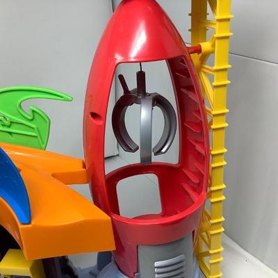 Disney Pixar Toy Story 4 Pizza Plant and Hot Wheels