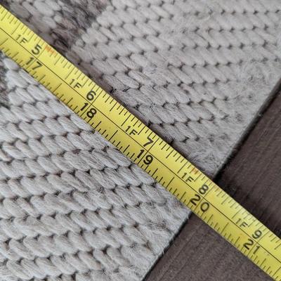 Very Nice Indoor/Outdoor Rug