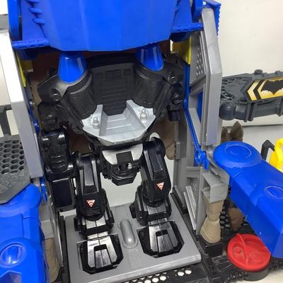 2015 Mettle Fischer Price Batman Bat Cave.