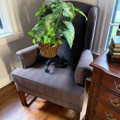 Lot 4: Beautiful Desk, World Globe, Chairs & More
