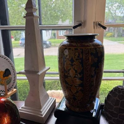 Lot 4: Beautiful Desk, World Globe, Chairs & More