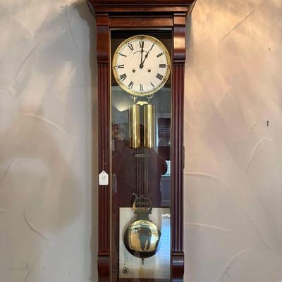 Lot 6: Beautiful New England Wall Clock