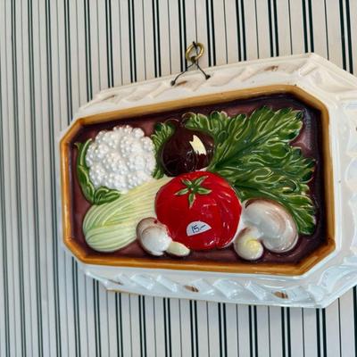 Lot 10: Kitchen Nook Selection