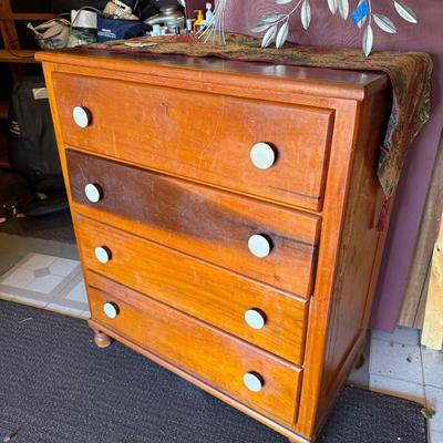 Lot 18: Shelves, Garage items & More
