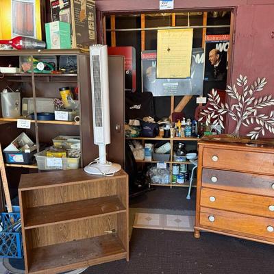 Lot 18: Shelves, Garage items & More