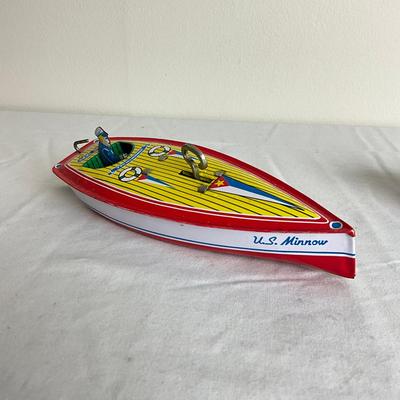 D942 Johnson Toy USA Tin/Metal Windup Toy