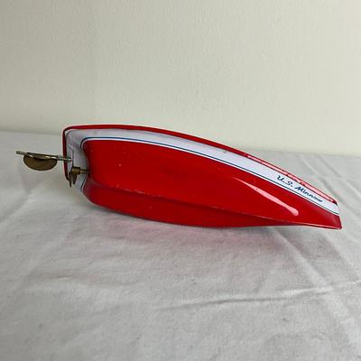 D942 Johnson Toy USA Tin/Metal Windup Toy