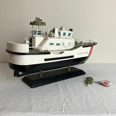 D951 USCG 47 Motor Life Boat