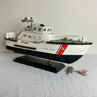 D951 USCG 47 Motor Life Boat