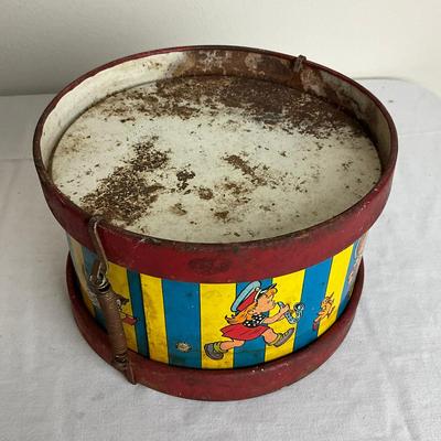 D952 Tin Toy Drums By Ohio Art And J. Chein