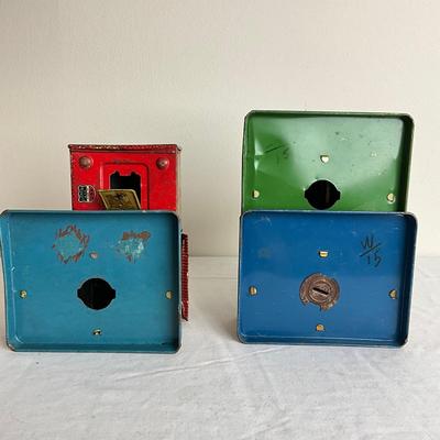 D954 Lot of Four US Metal Toy & J. Chein Metal House Banks