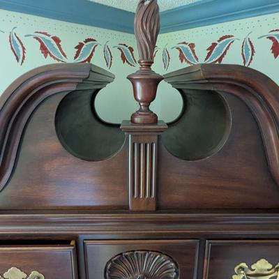 Queen Anne Philadelphia Bonnet Top Highboy From Genuine Mahogany Virginia Galleries Furniture By Henkel Harris Winchester VA. (BRR2)