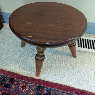Vintage Oak Wallace Nutting Stool #101 Original Label (BR2)