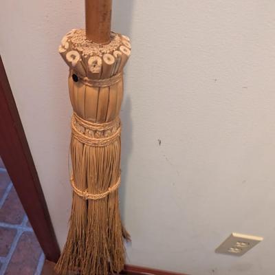 Early American Woven Besom Oak Dowel Handle Broom (H)