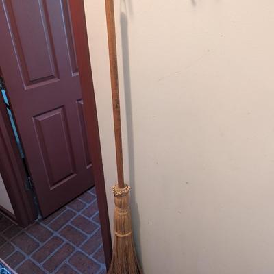 Early American Woven Besom Oak Dowel Handle Broom (H)