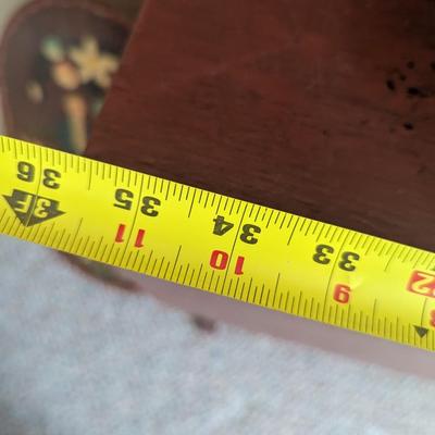 Antique Drop Leaf Table With Swing Out Legs (D)