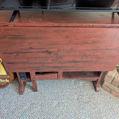 Antique Drop Leaf Table With Swing Out Legs (D)