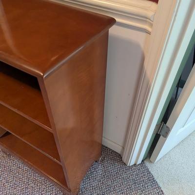 Wooden Maple Bookshelf (D)
