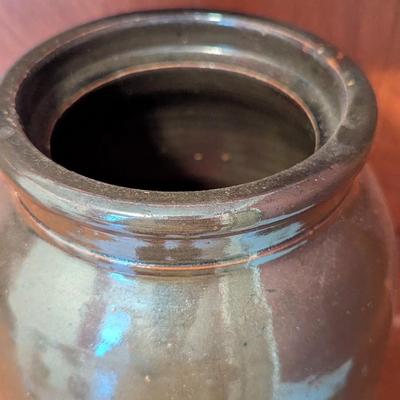 Glazed Stoneware Crock With Lid (D)