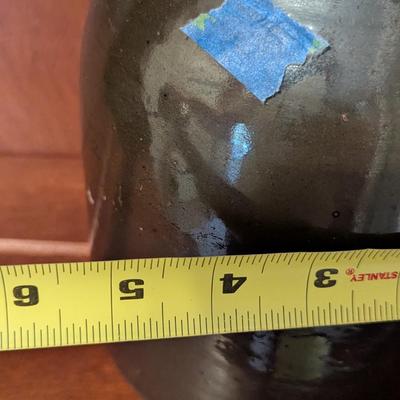 Glazed Stoneware Crock With Lid (D)