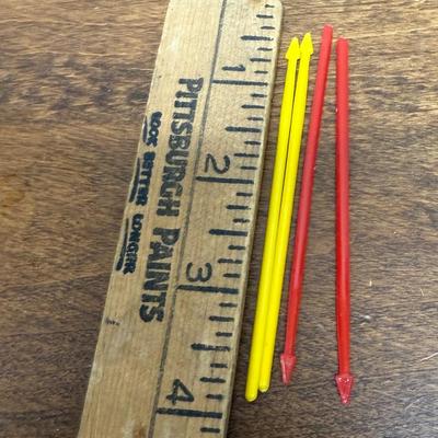 Vintage Lot of plastic Arrow Skewers Pics for appetizers