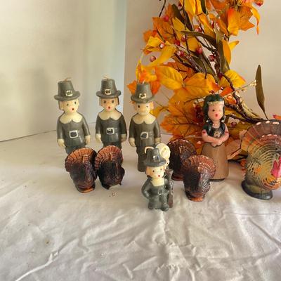G1034 Vintage 1950’s Fall Gurley Candle Co. with Wreath