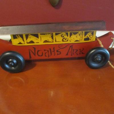 Noah's Ark Wheeled Wooden Boat (D)