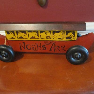 Noah's Ark Wheeled Wooden Boat (D)
