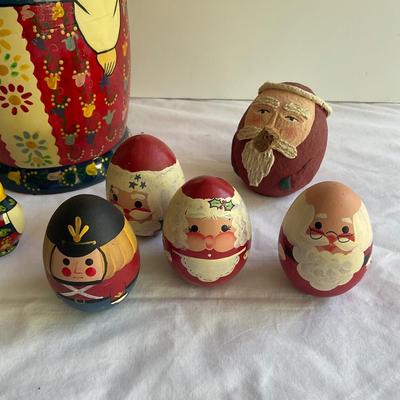 G1038 Vintage Christmas Eggs and Christmas Russian Doll