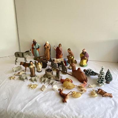 G1043 Vintage German Nativity Scene Figures