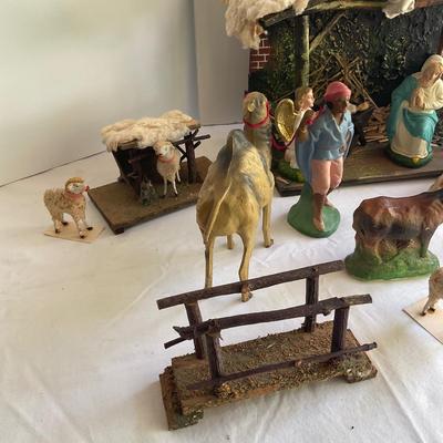 G1044 Vintage German Nativity Figurines with Crèche
