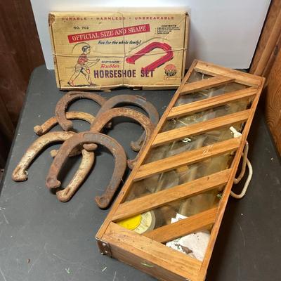 G1049 Vintage Horse shoe Set