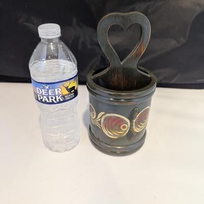 Antique Primitive Bucket (DR)