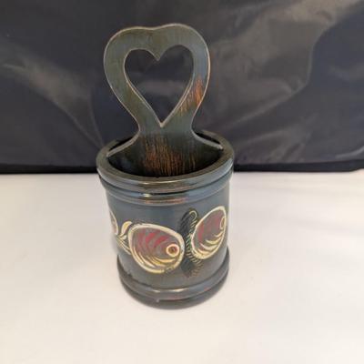 Antique Primitive Bucket (DR)