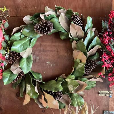 G1051 Red Cranberry Wreath and Pinecone Magnolia Wreath